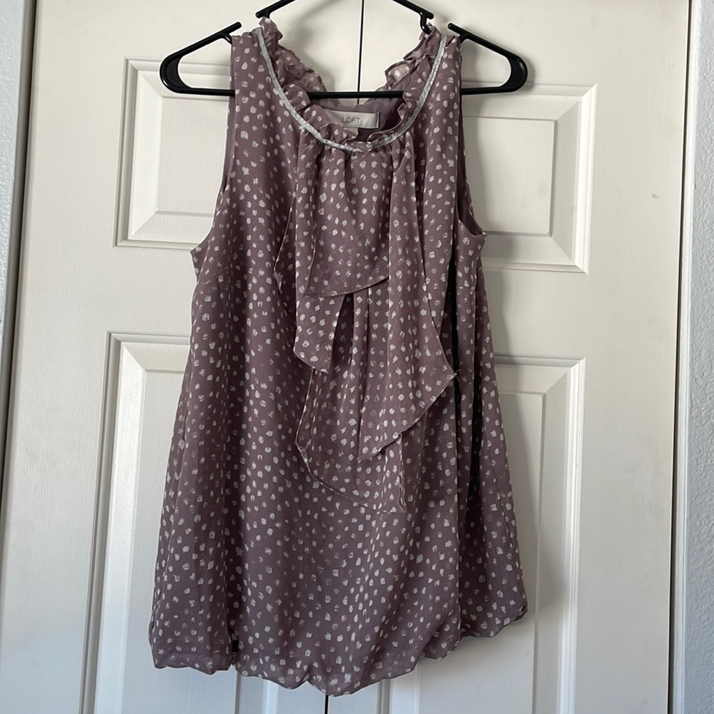 Loft Lavender Sleeveless Blouse. Women’s Size L